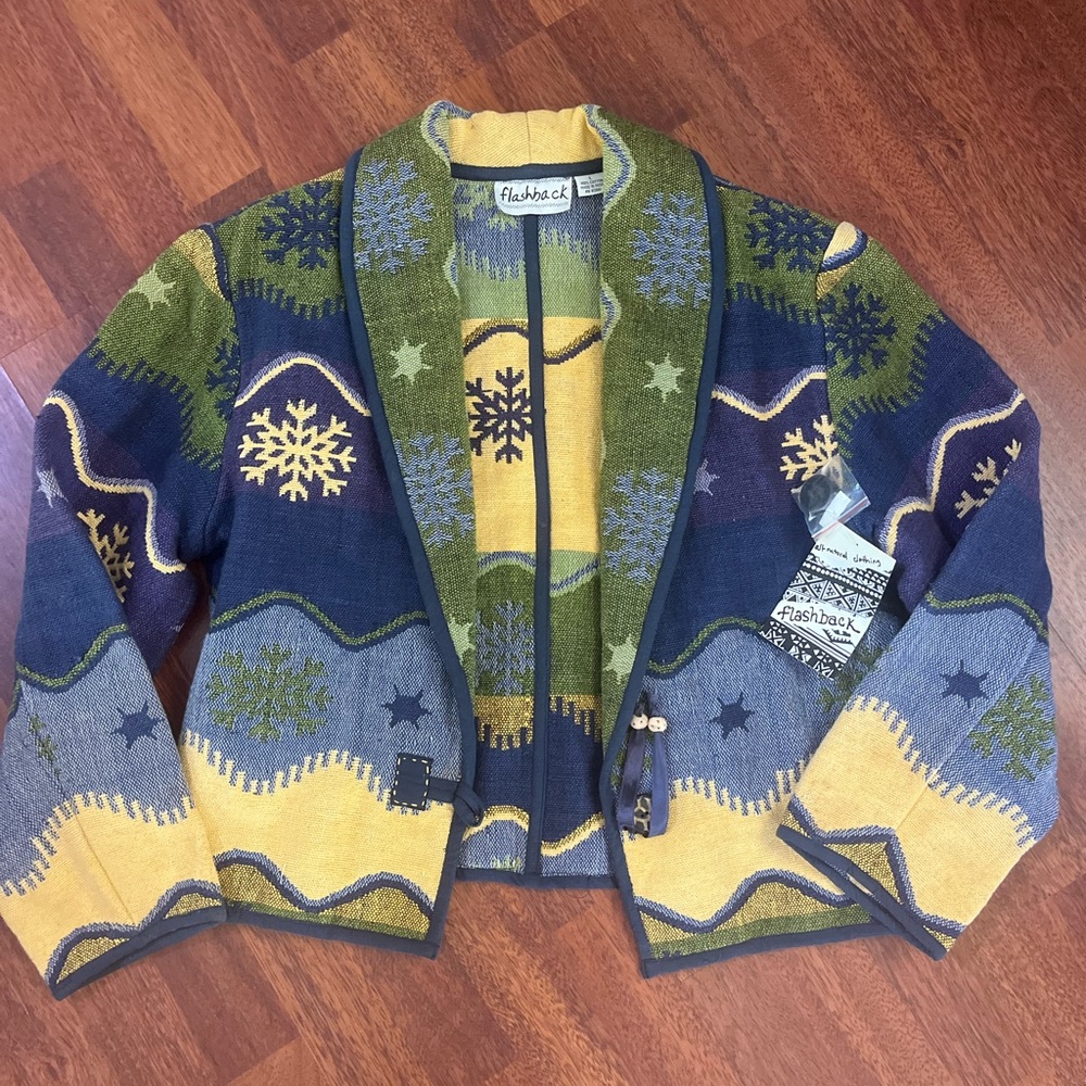 Vintage Flashback Tapestry cropped snowflake jacket NWT